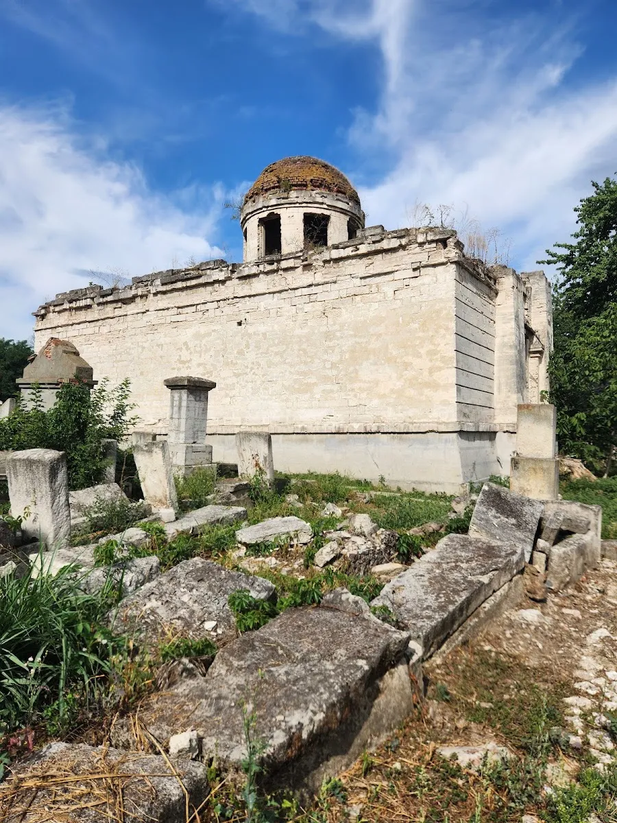 Jewish Funeral Hall (ruined) — foto 5