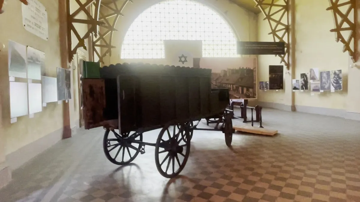 Jewish Funeral House — photo 3