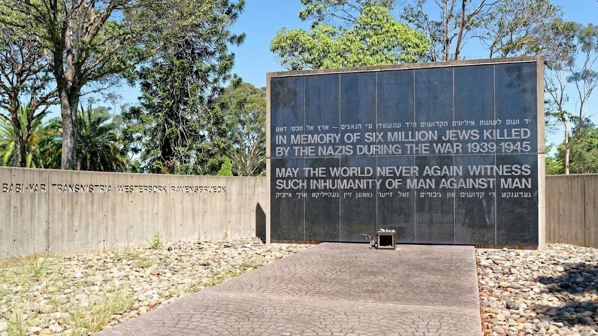 Jewish Holocaust Memorial (Martyrs Memorial)