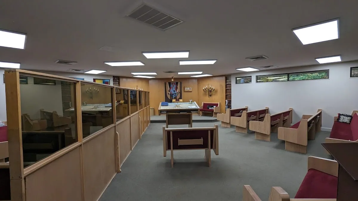 Jewish Life Center - Chabad of Raleigh - Cong. Sha'arei Israel — photo 3