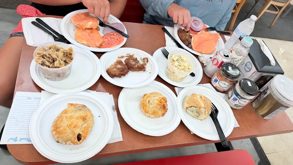 JO-ELS Kosher Deli Market and Cafe — foto 5