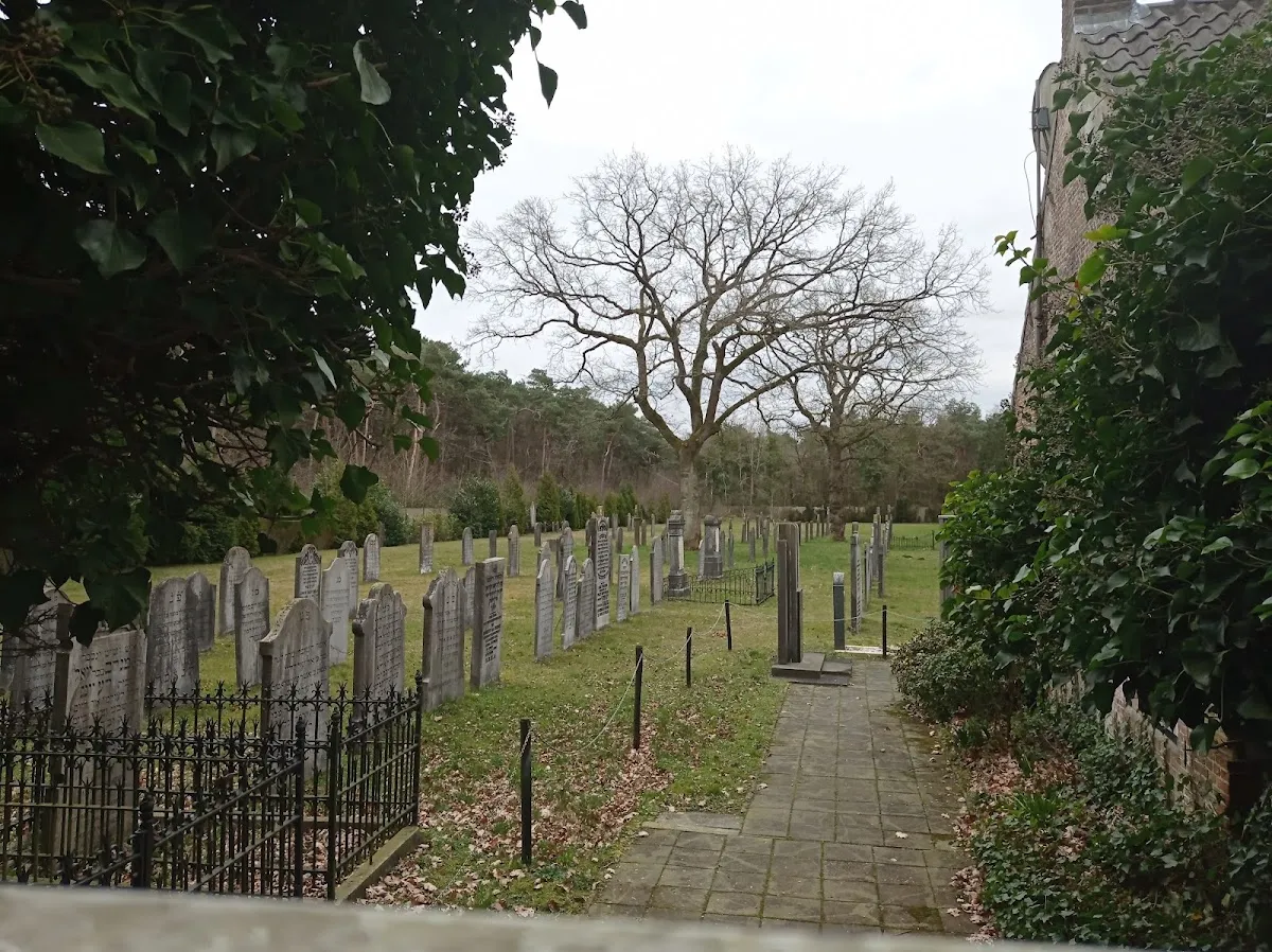 Joodse begraafplaats Oosterhout — photo 7