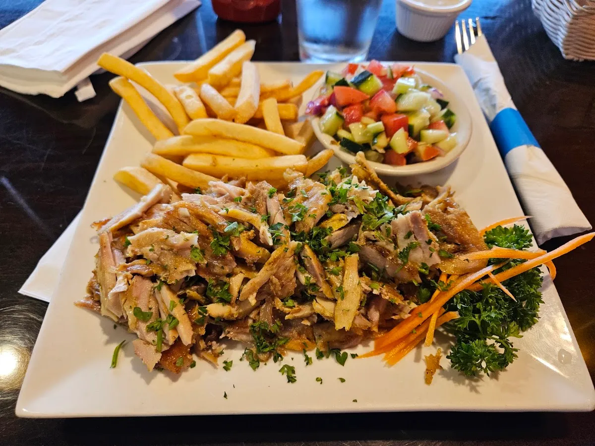 Judah Mediterranean Grille — foto 3