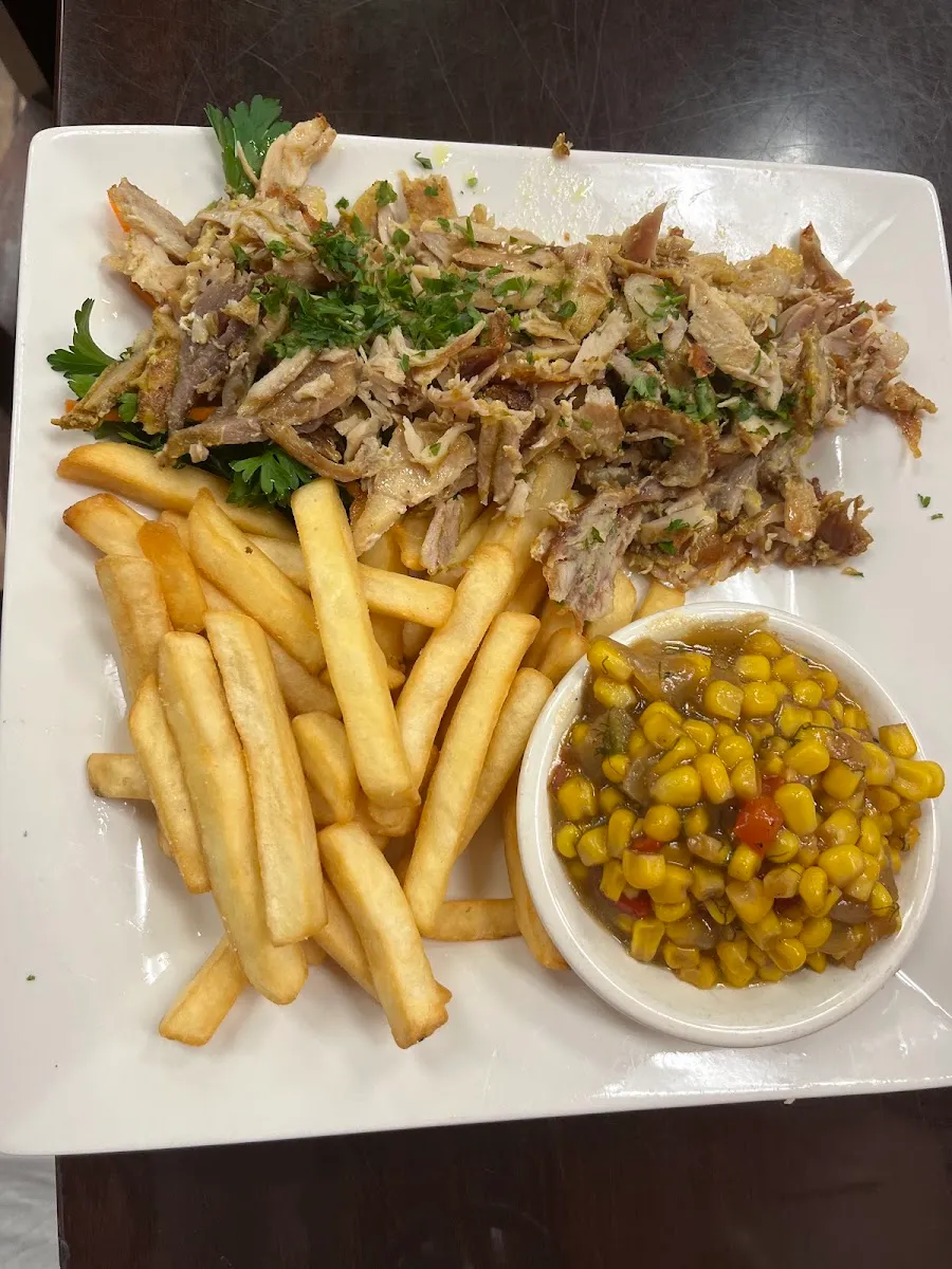Judah Mediterranean Grille — foto 5