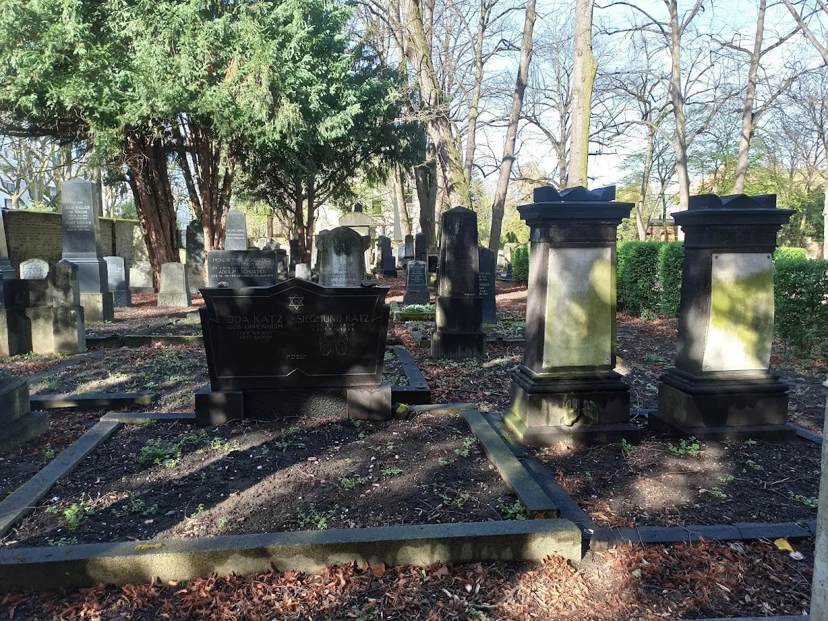 Jüdischer Friedhof Bonn (Römerstraße) — foto 3