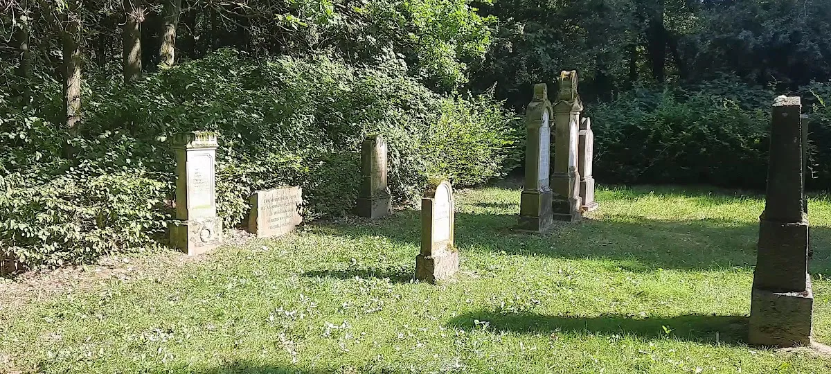 Jüdischer Friedhof Lank-Latum — foto 2