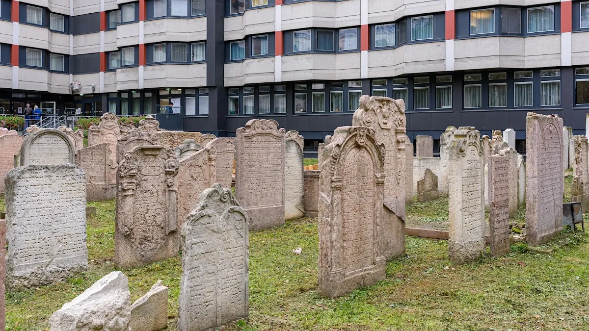 Jüdischer Friedhof Seegasse — foto 8