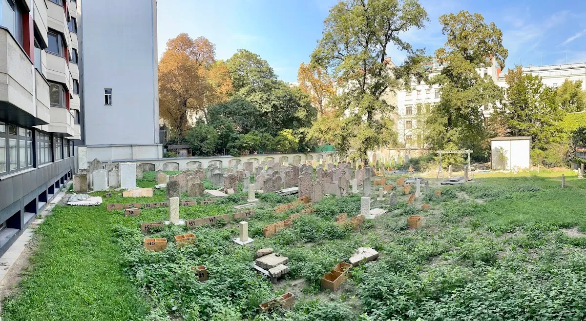 Jüdischer Friedhof Seegasse — foto 9
