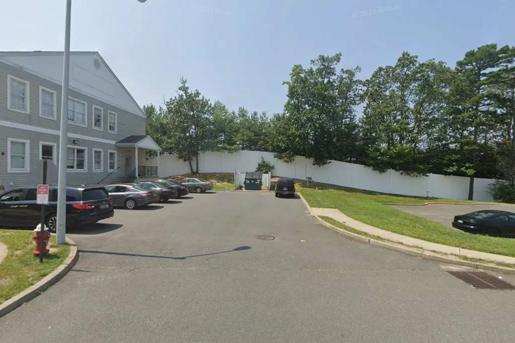 K'hal Chesterfield — photo 2