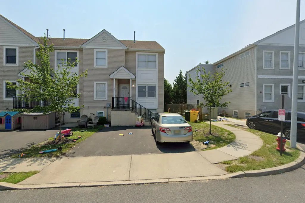 K'hal Chesterfield — photo 3
