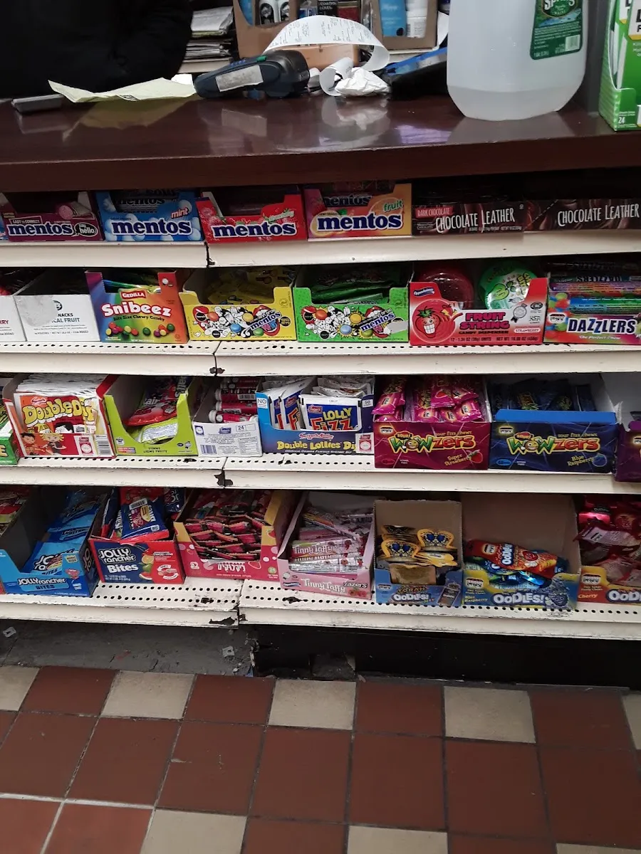 Kaffs Grocery & Bakery — photo 7