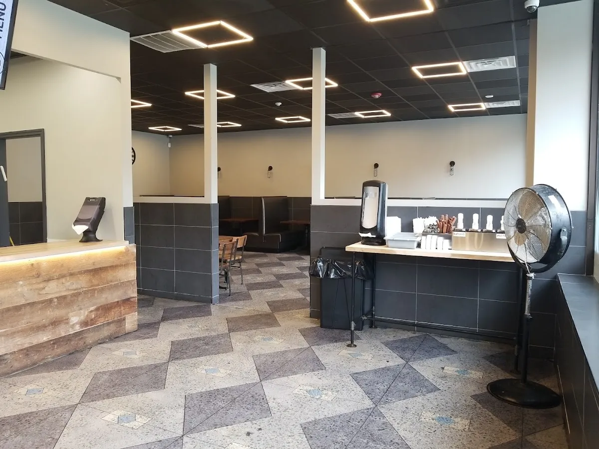 KC Grill + Family Restaurant — foto 4