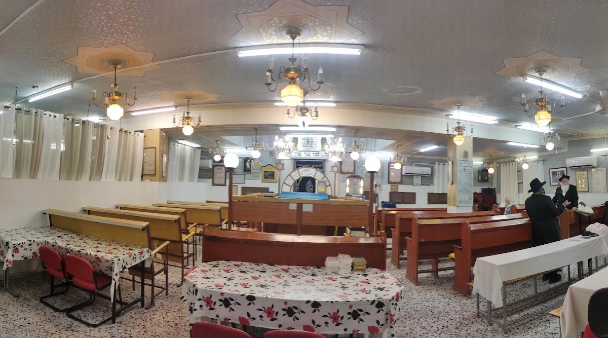 Kdoshei Auschwitz Synagogue — foto 3