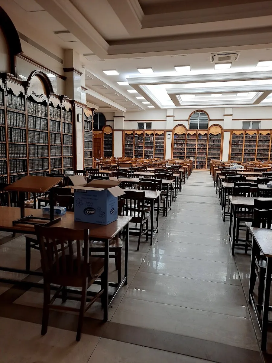 Kehal Yetev Lev Satmar — photo 5