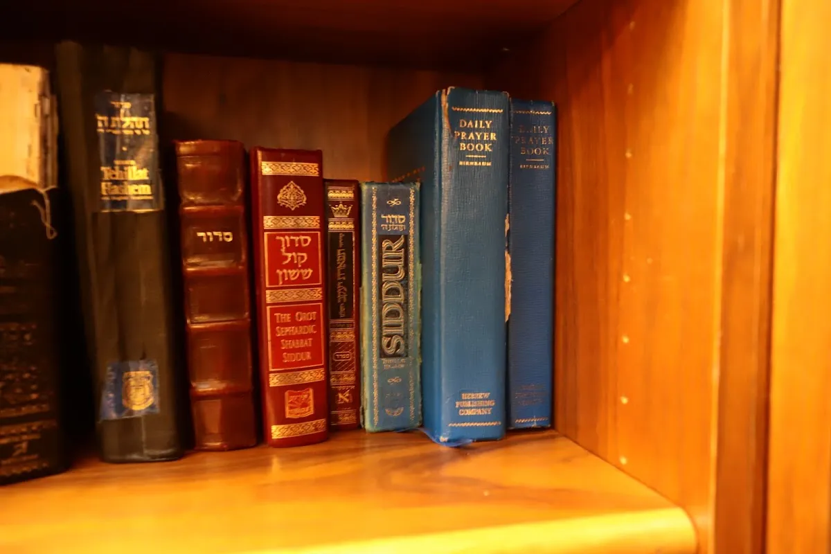 Kesher Israel — photo 9