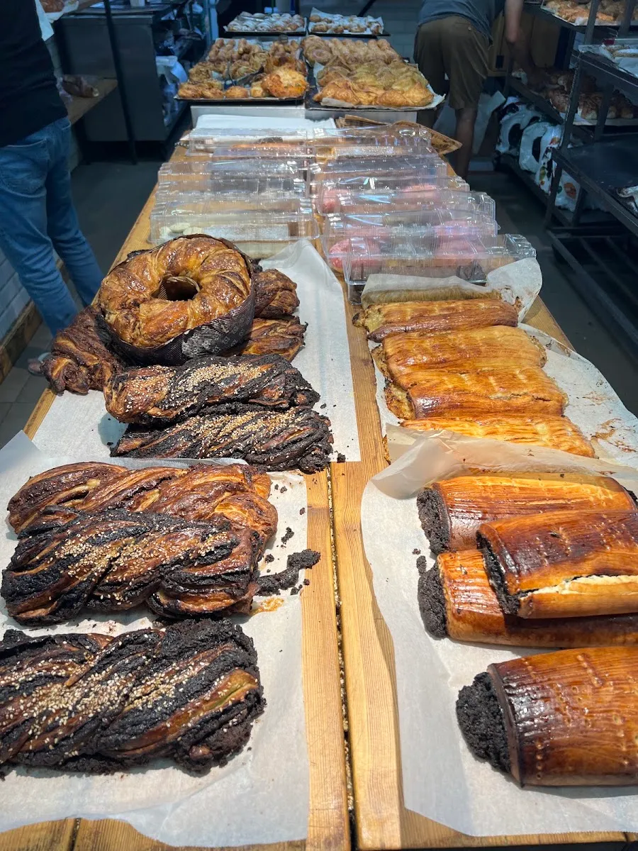 Kinamon Bakery — photo 2