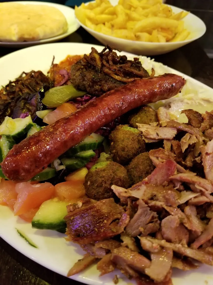 King Falafel Palace — foto 3