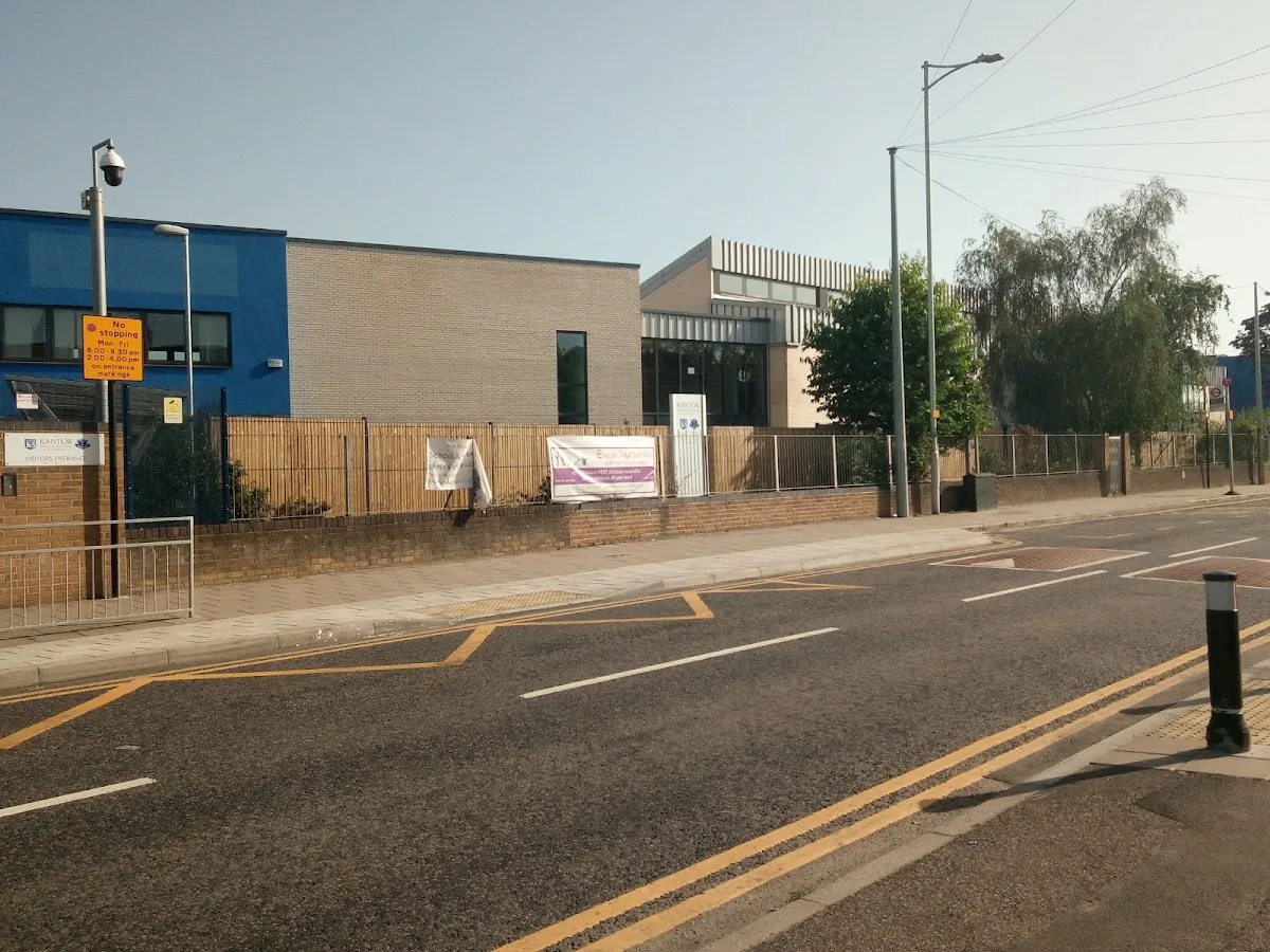 King Solomon High School — foto 4