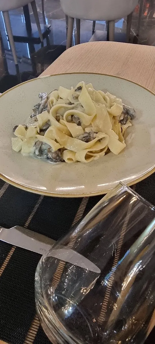 King Solomon Kohelet Kosher Restaurant — foto 8