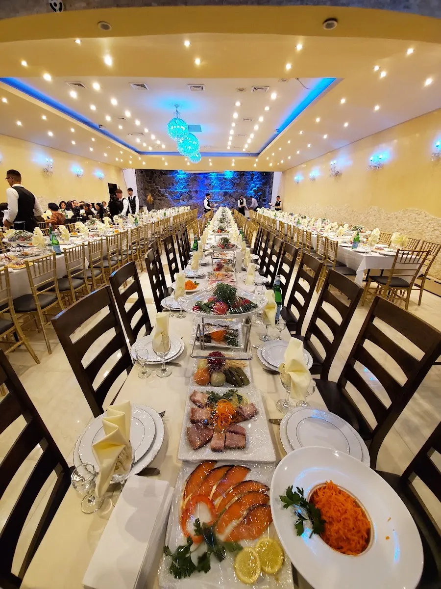 King Solomon Palace Glatt Kosher Restaurant — photo 6