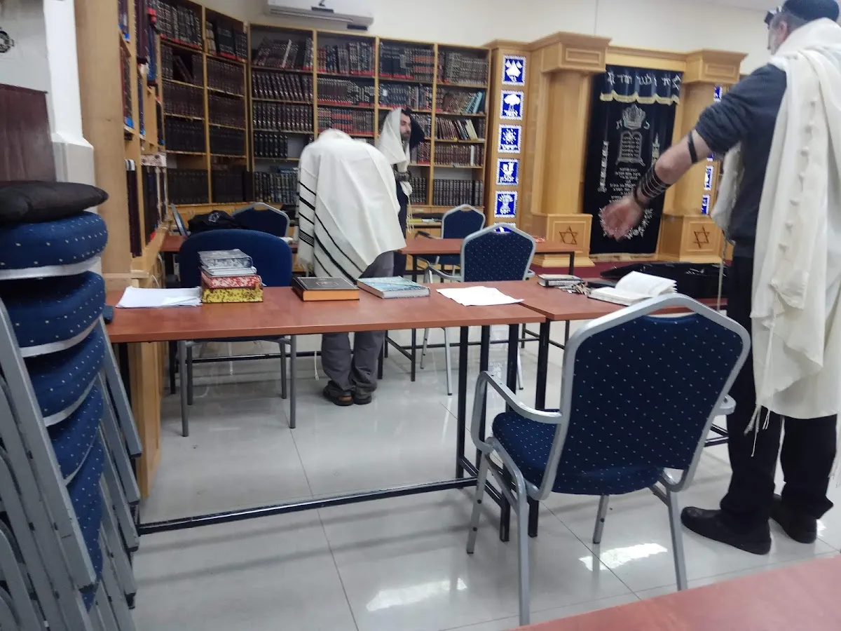 Ko Lechai Synagogue and Chazon Ovadia Beit Midrash — foto 5
