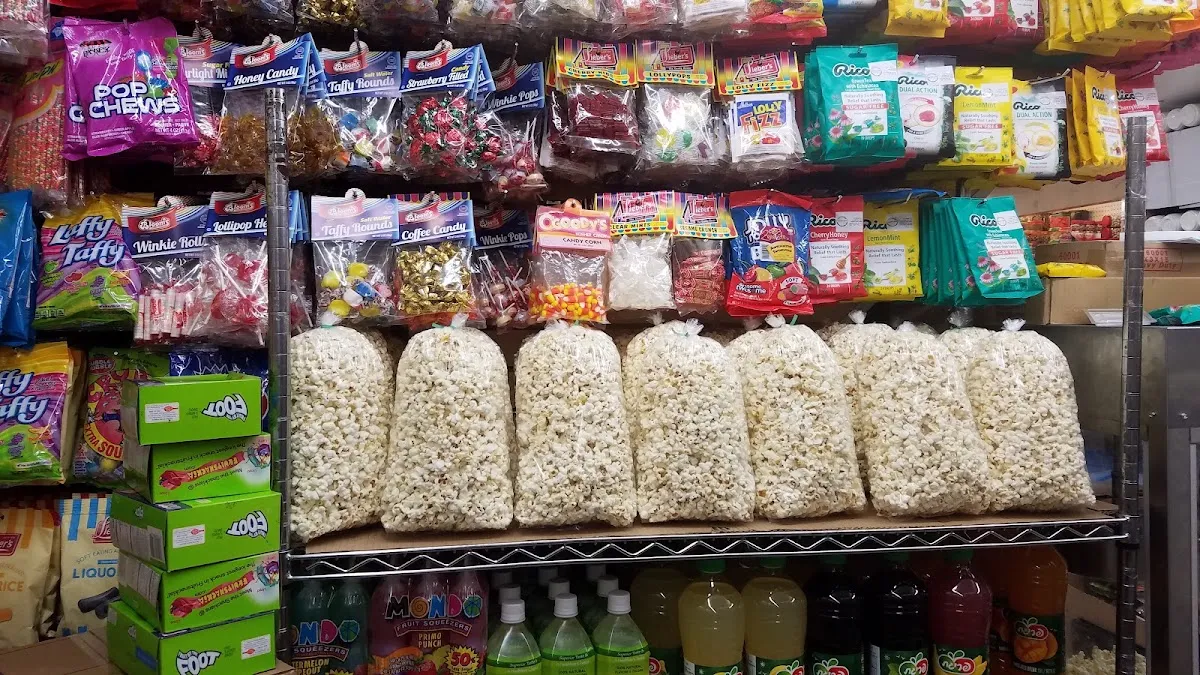 Kol Tuv Grocery — photo 4