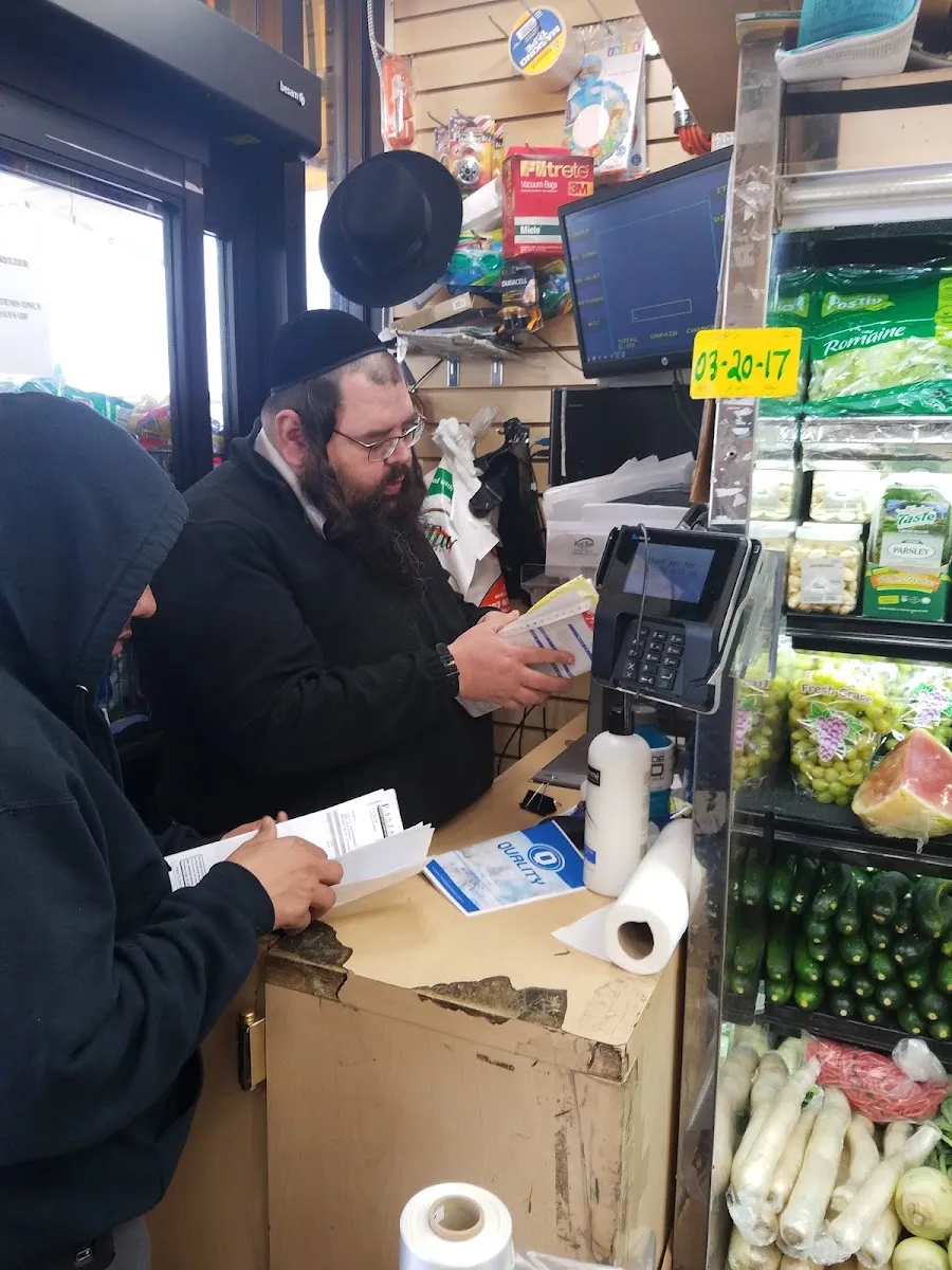 Kol Tuv Grocery — photo 8