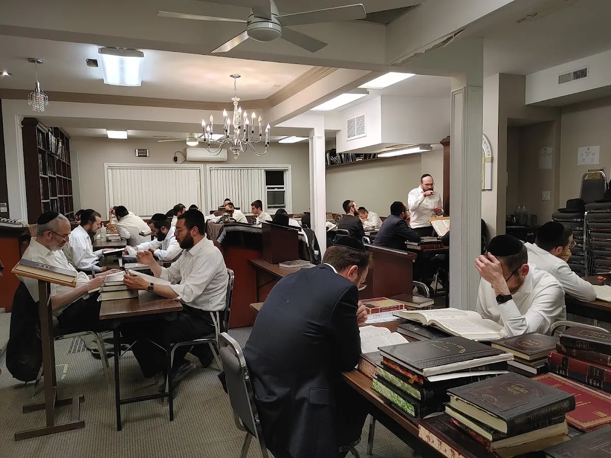 Kollel Oholei Yom Tov - Institute for Advanced Talmudic and Halachic Studies
