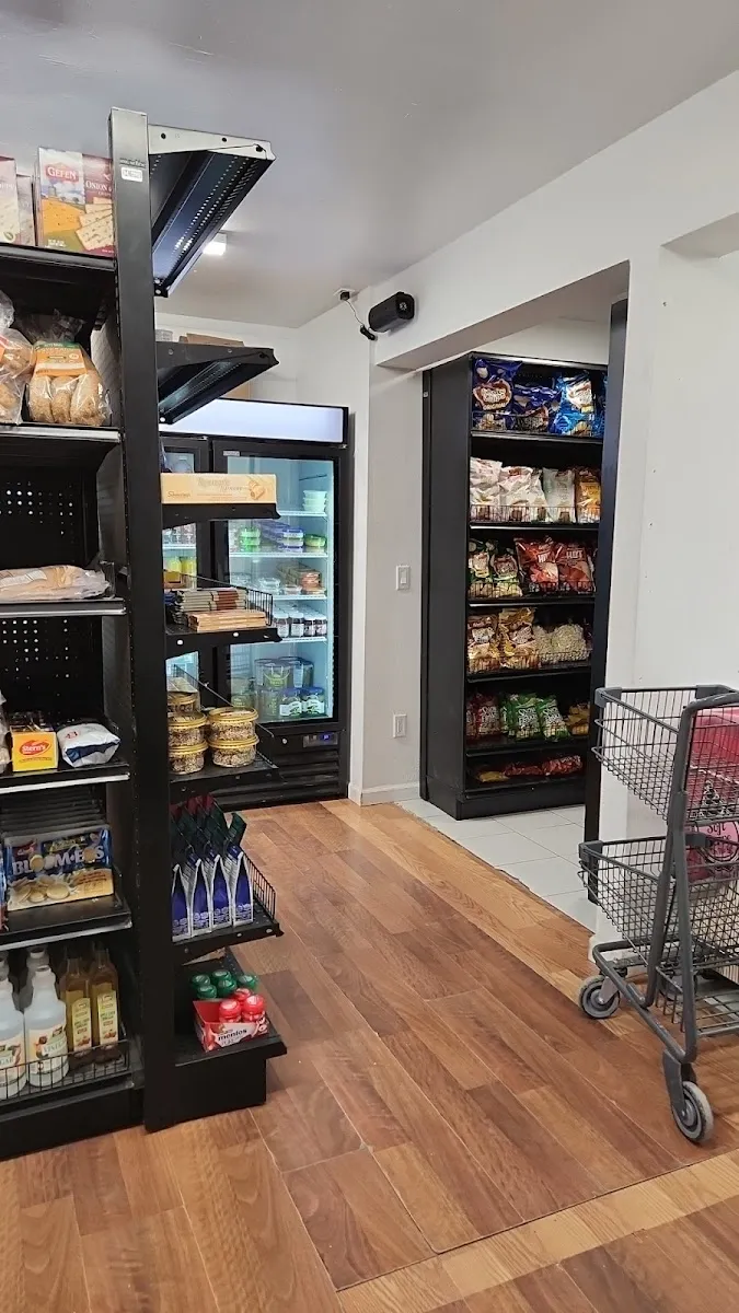 Kosher Canyon Grocery (Formerly Kosher Palace) — foto 3