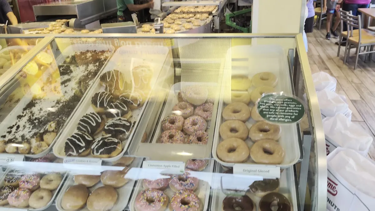 Krispy Kreme (120th Street) — photo 7
