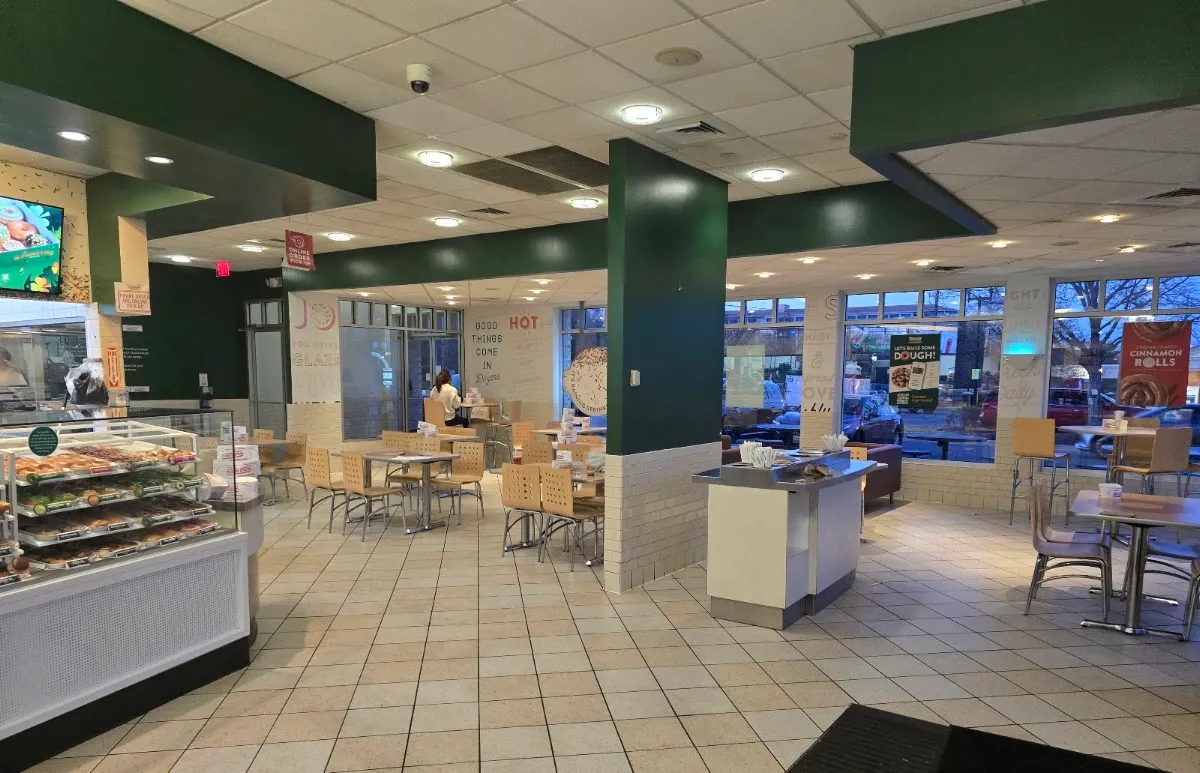 Krispy Kreme (Shady Grove) — photo 9