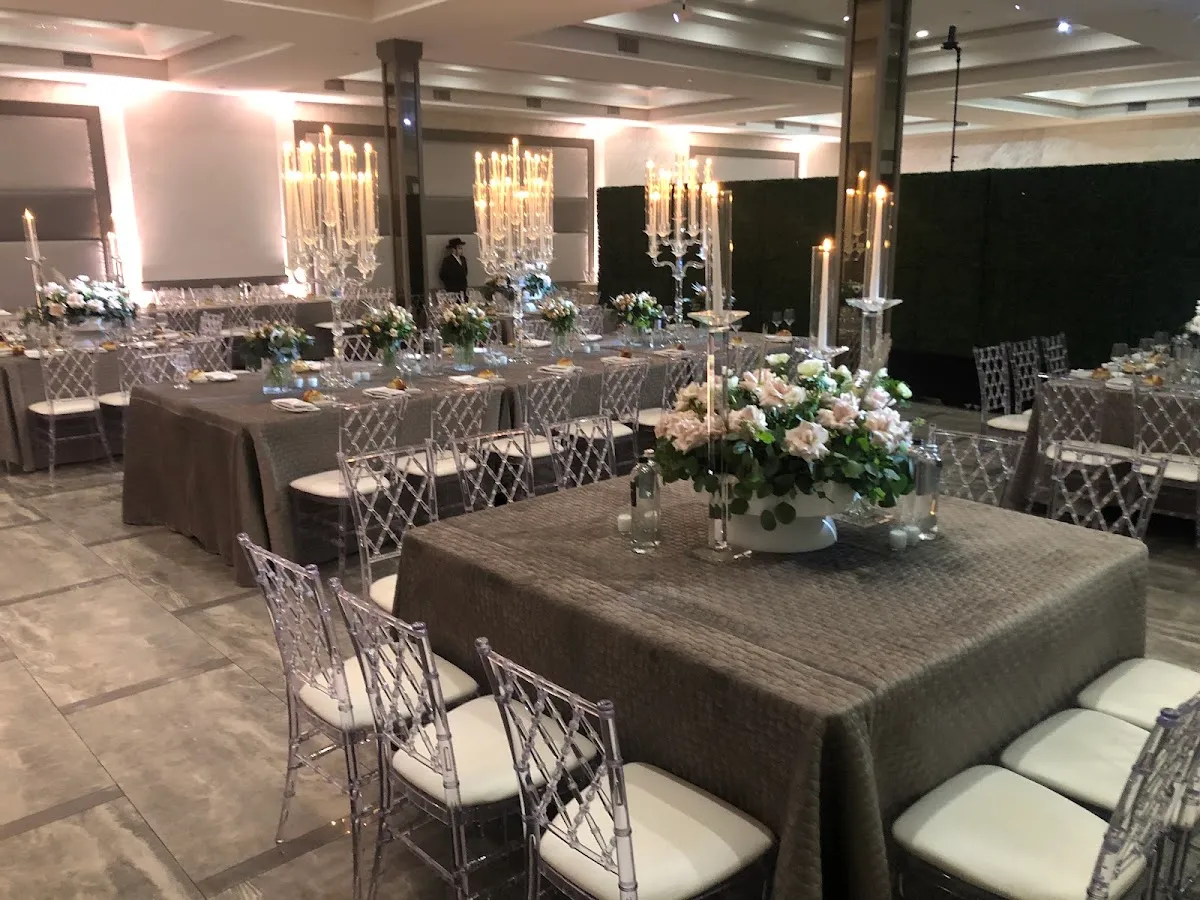 KZM Khal Zichron Michoel Shul and Simcha Hall