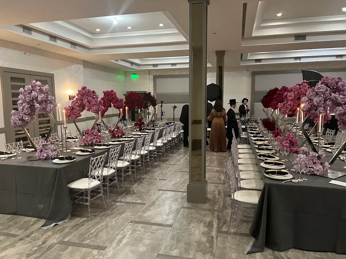 KZM Khal Zichron Michoel Shul and Simcha Hall — photo 4