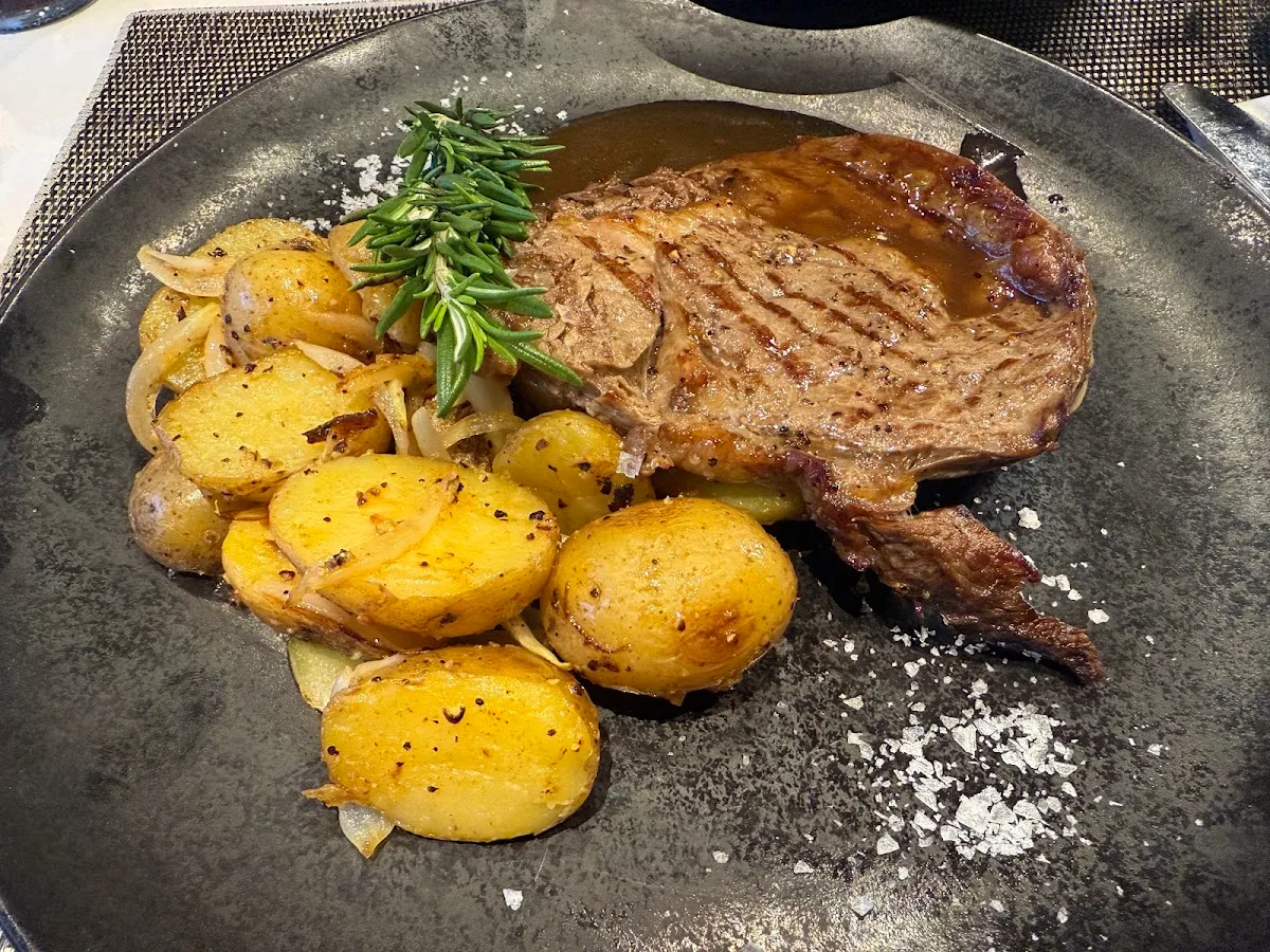 L'chaim Restaurant — photo 4