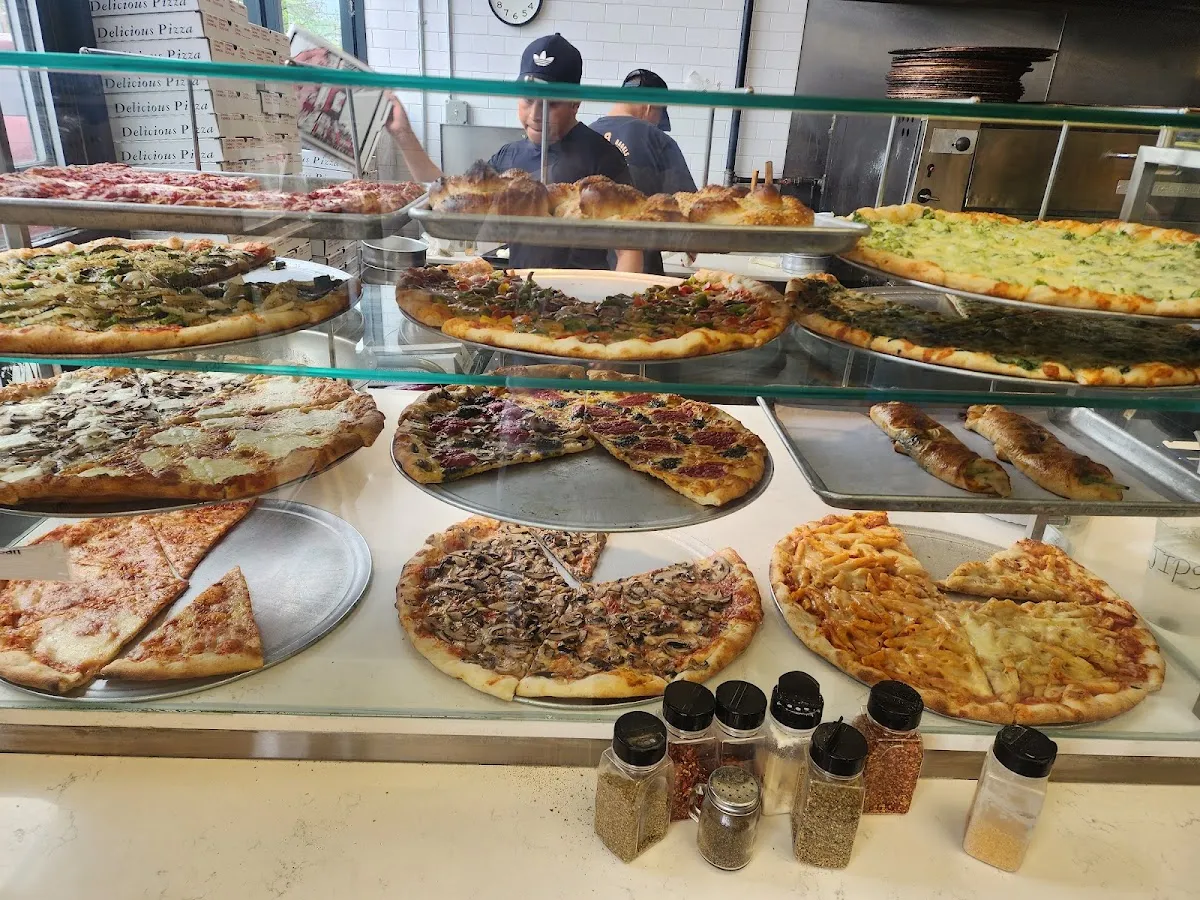 La pizzeria and bagel — foto 7