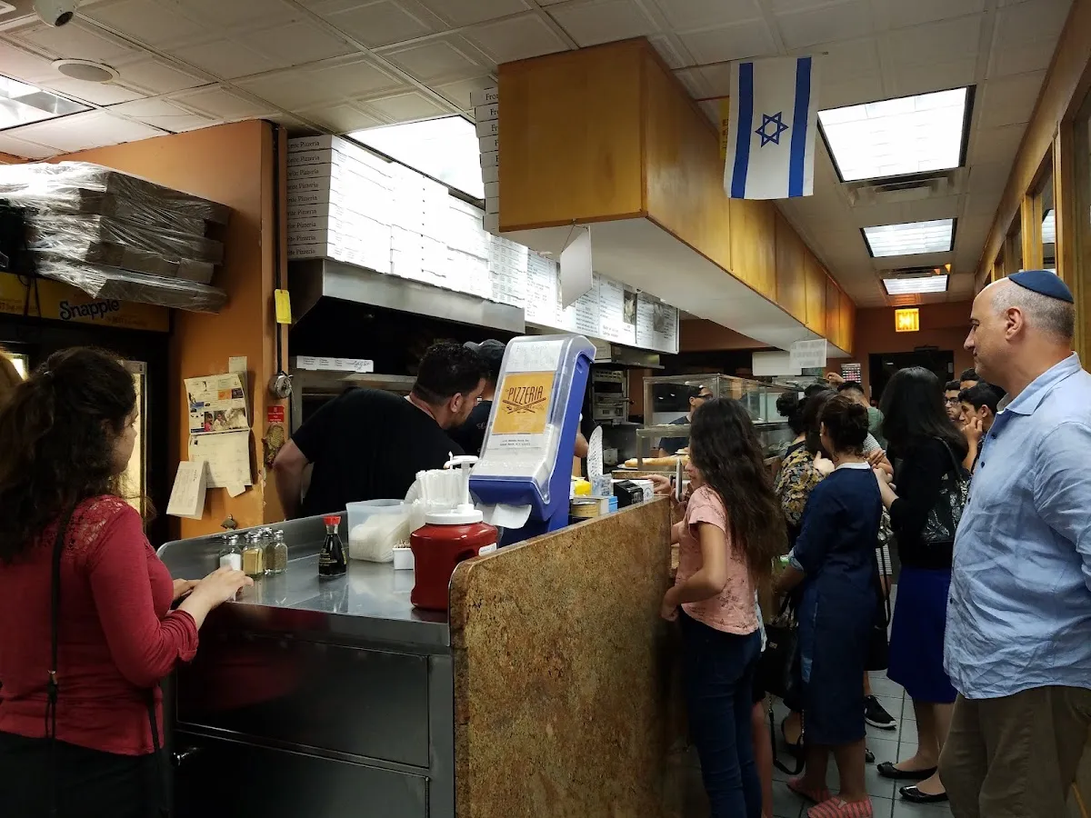 La Pizzeria — photo 8