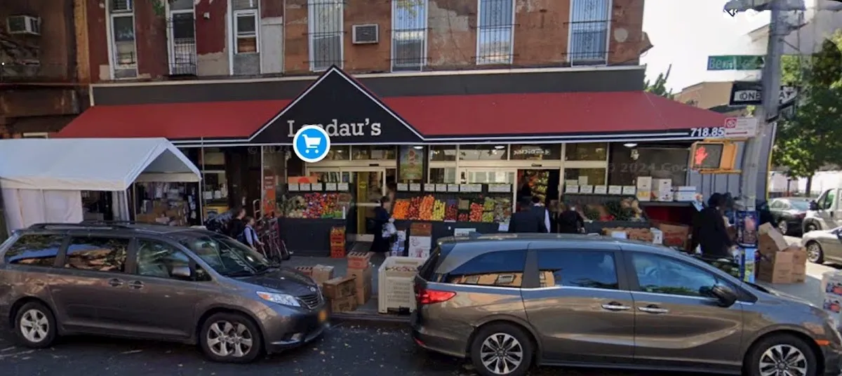 Landau's Supermarket — photo 9