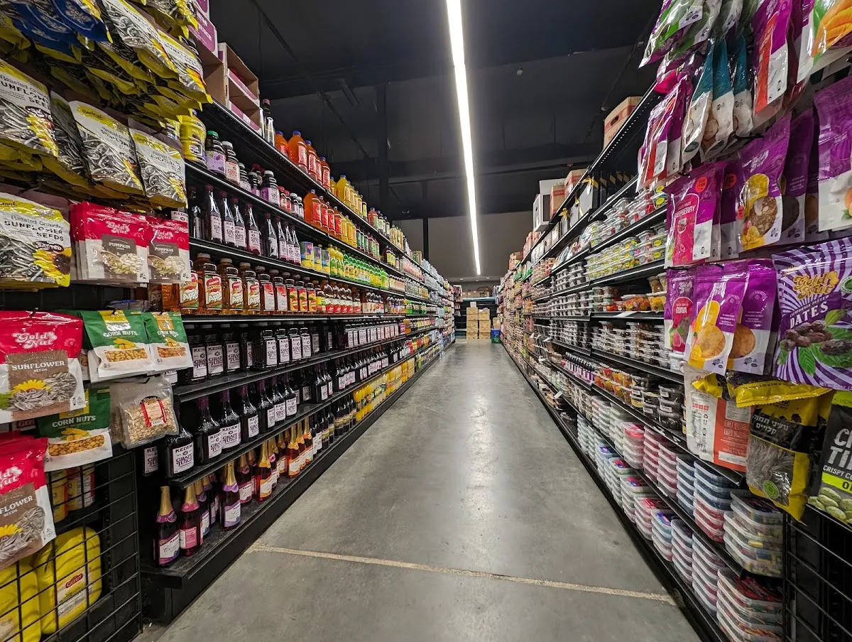 Landau's Supermarket — foto 2