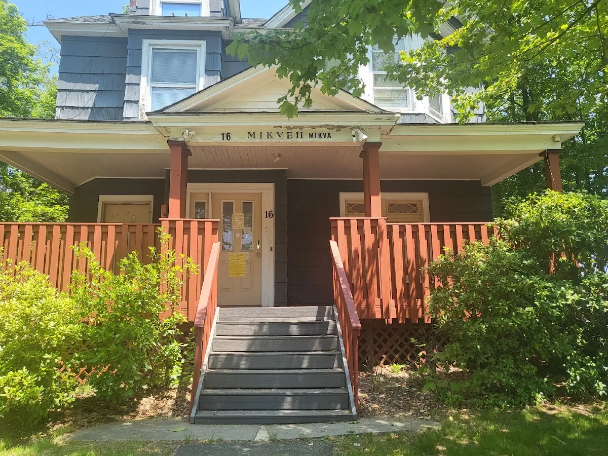 Landfield Avenue Synagogue — photo 2