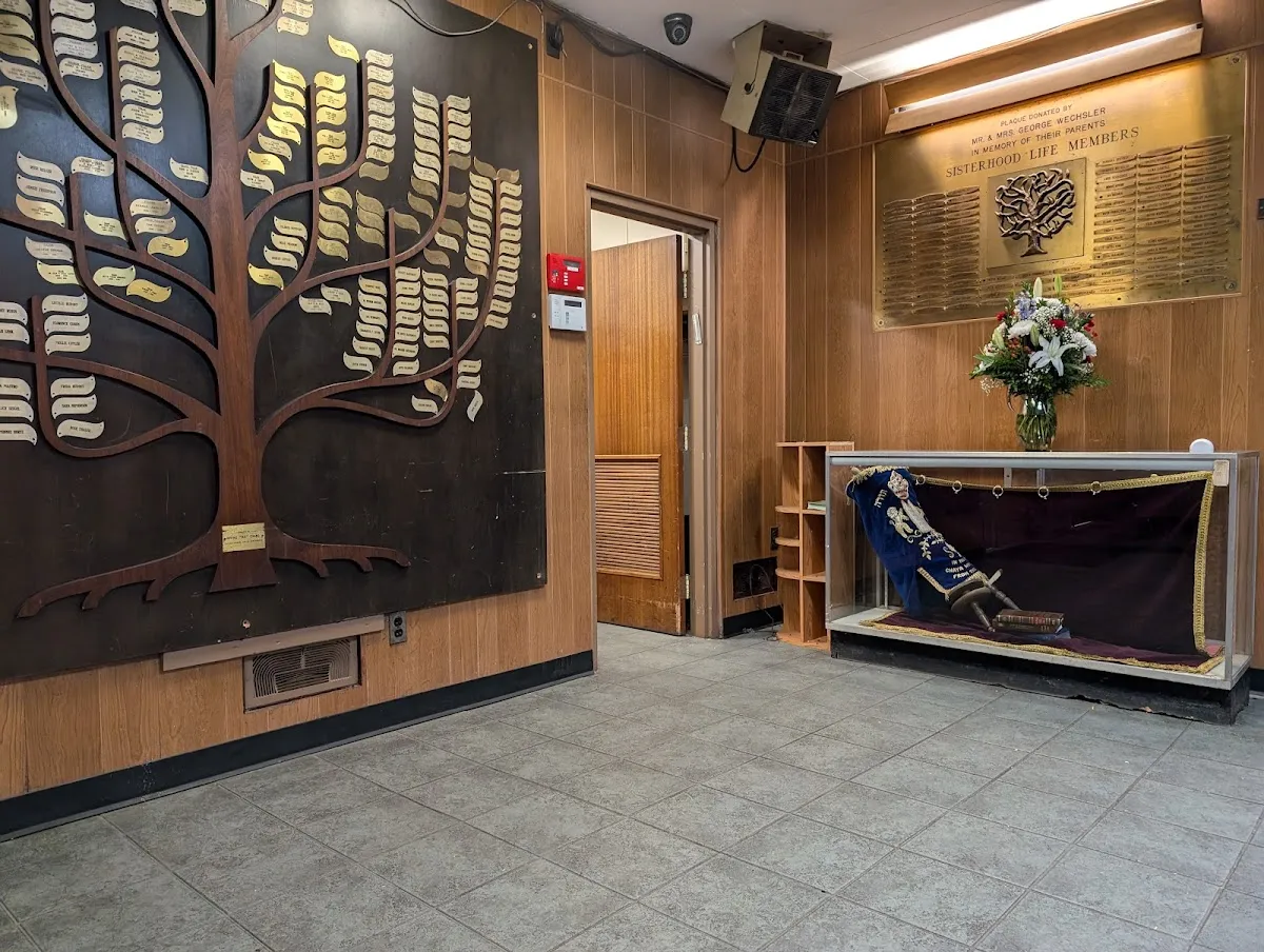 Landfield Avenue Synagogue — photo 4