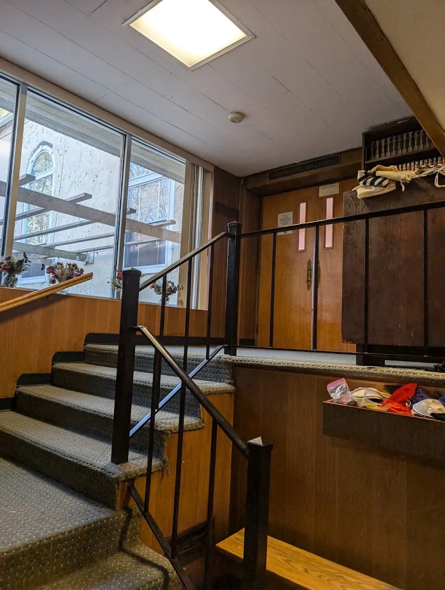 Landfield Avenue Synagogue — photo 8
