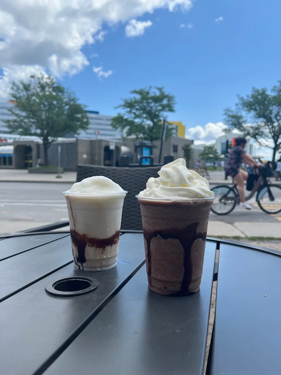 Le Café (Côte-des-Neiges) — foto 3