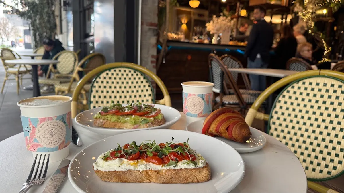 Le Lis Cafe — foto 9
