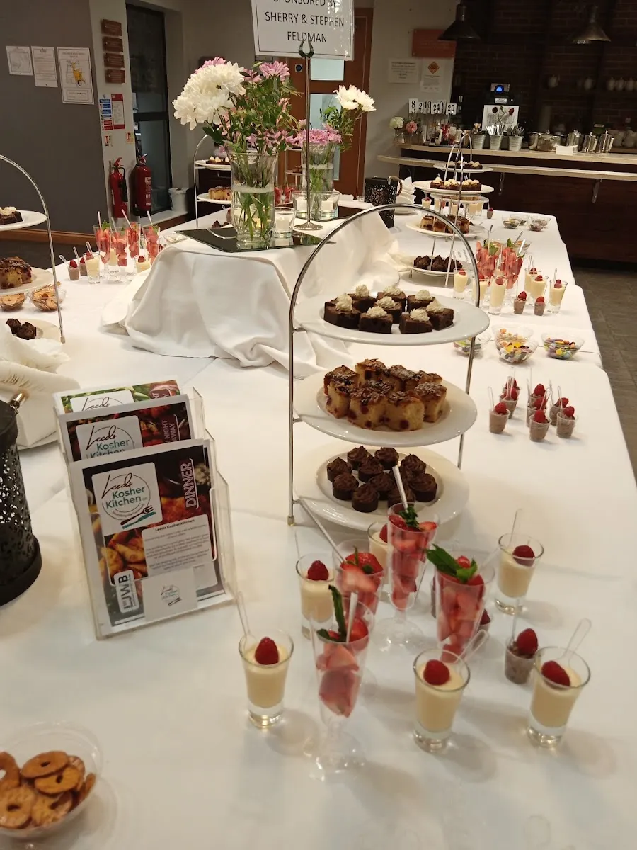 Leeds Kosher Kitchen CIC — foto 6