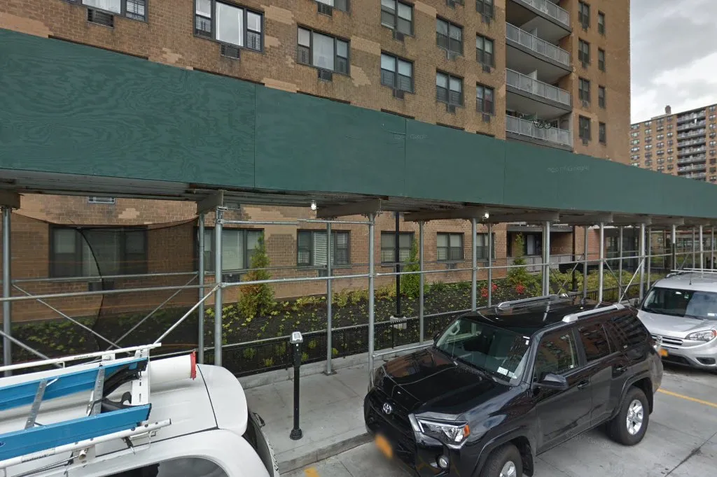 Lefrak City Jewish Center Food Pantry — photo 2
