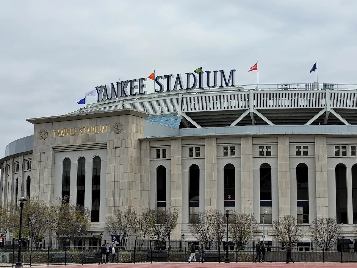 Legends Kosher Stand (Yankee Stadium) — photo 3