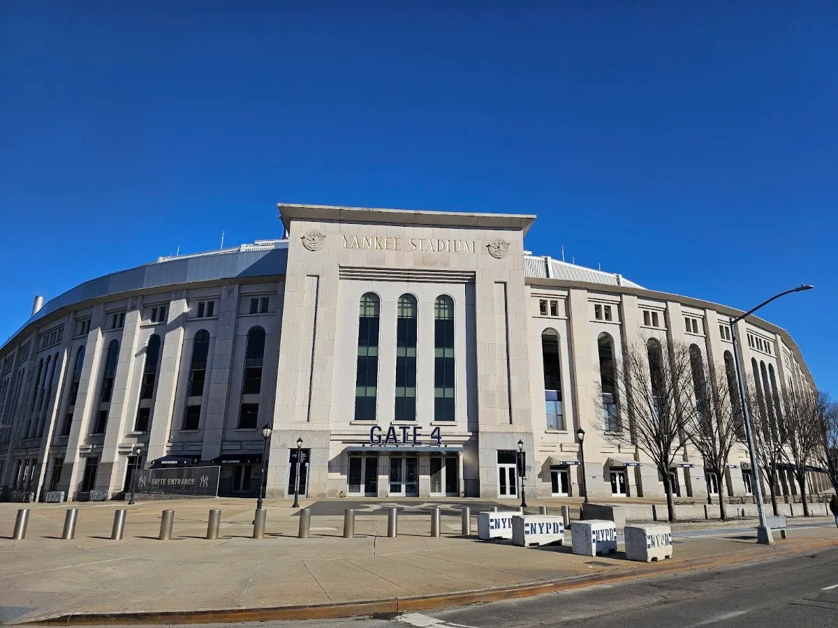 Legends Kosher Stand (Yankee Stadium) — photo 5