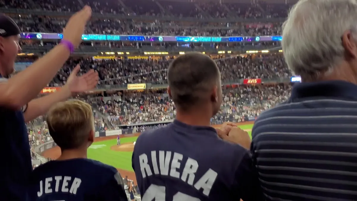 Legends Kosher Stand (Yankee Stadium) — photo 8
