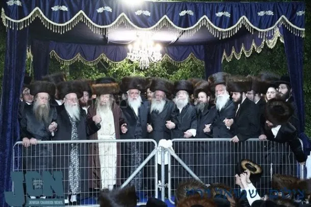 Lelov Nikolsburg Synagogue — foto 3