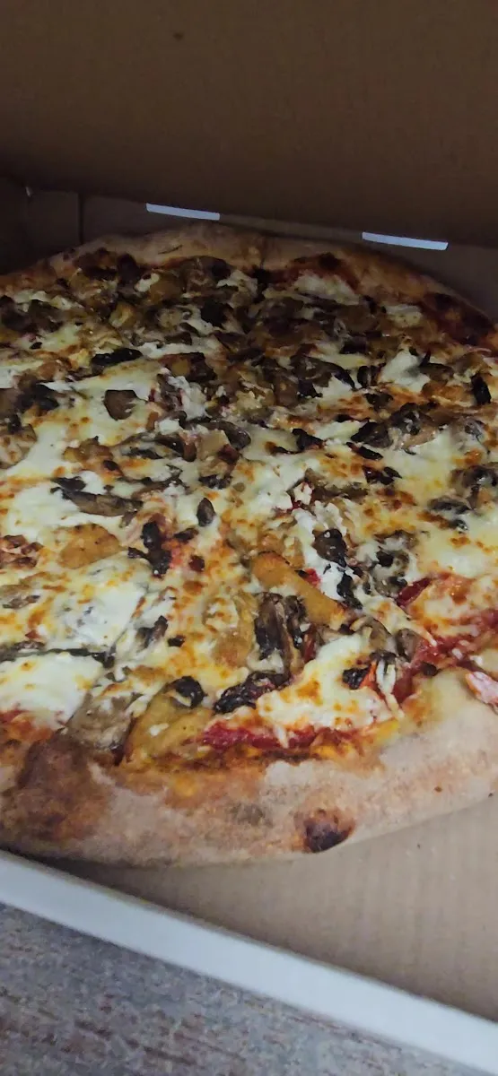 Lenny's Pizza — photo 5